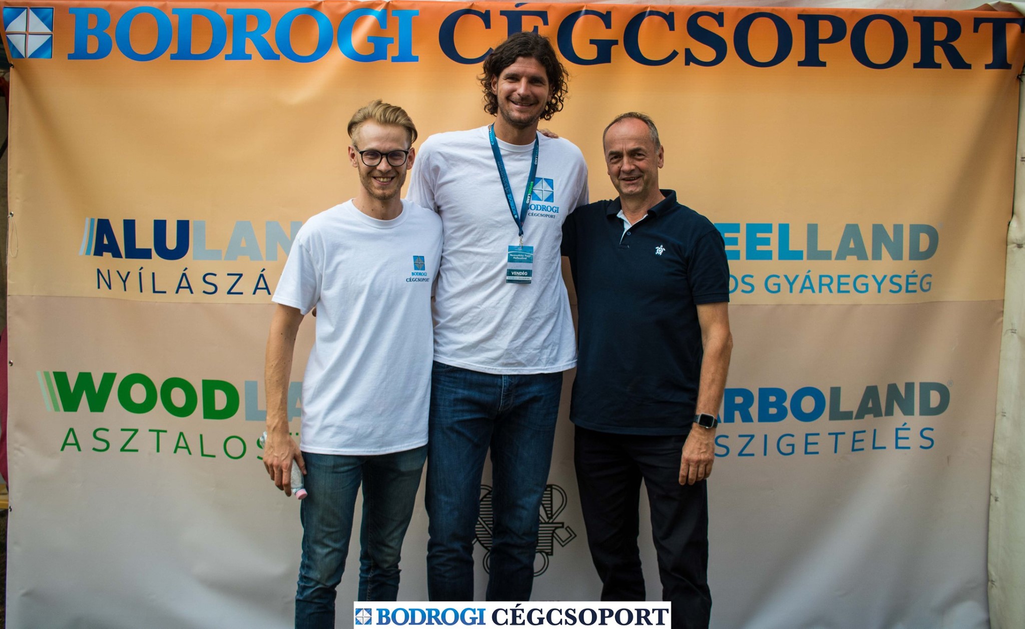Magyar válogatott kézilabdázók is megfordultak a Bodrogi Bau sátrában!-Ilyen volt a 2019-es Nemzetközi Tiszai Halászléfesztivál.