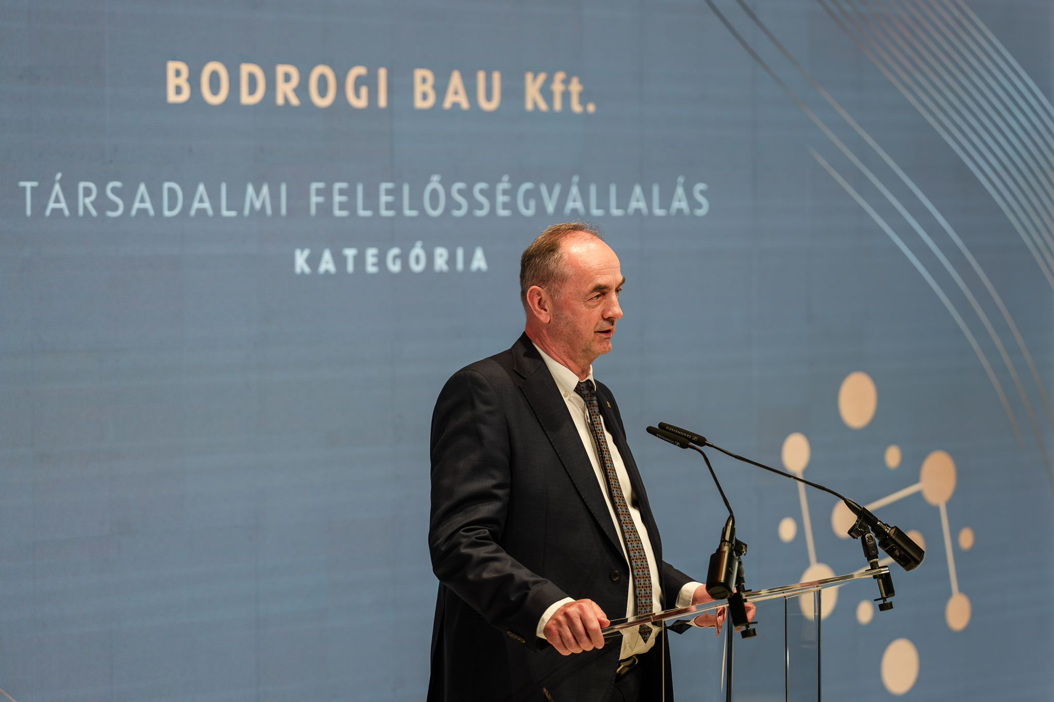 Cégünk nyerte a 2026-os Üzleti Kiválóságért OTP Díj társadalmi felelősségvállalás kategóriáját